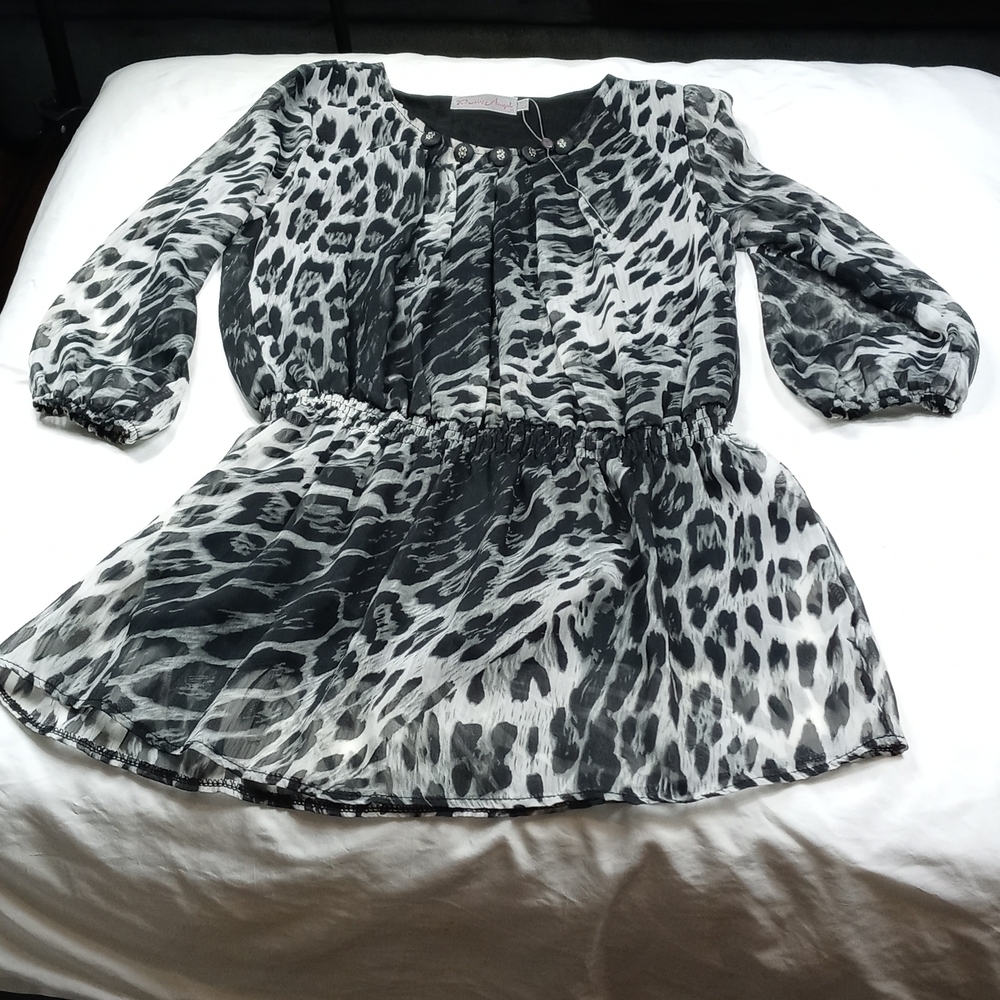 Pretty Angel womens animal print layered top
